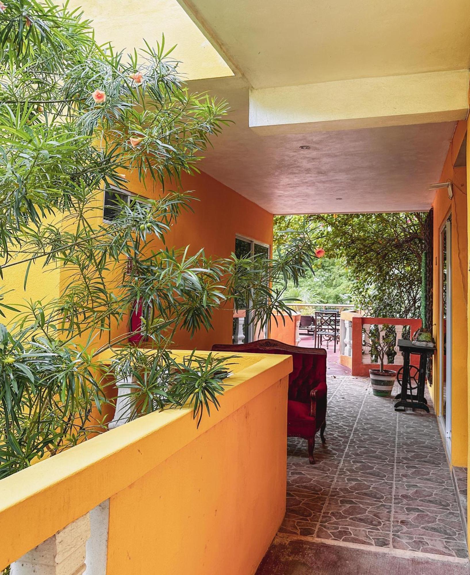 Casa Daniels Guesthouse Valladolid  Exteriör bild