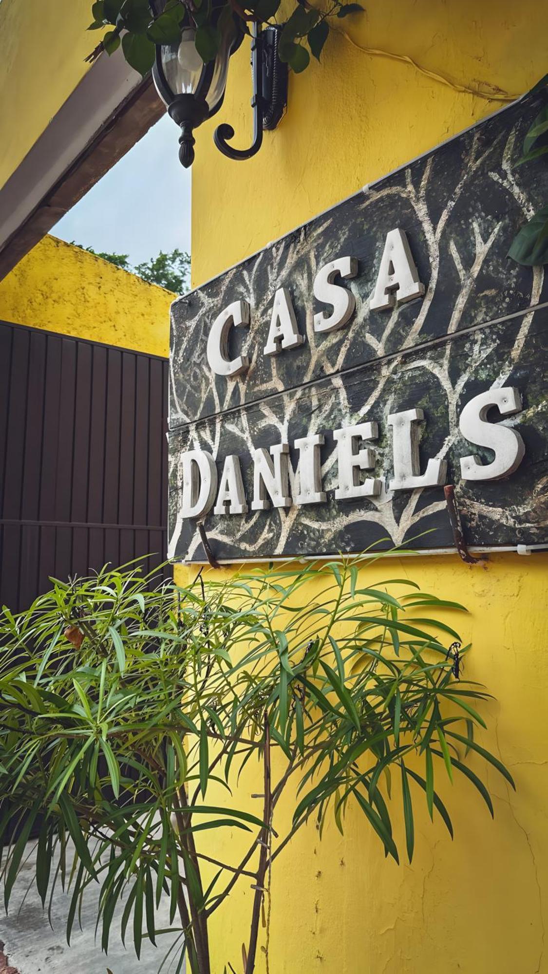 Casa Daniels Guesthouse Valladolid  Exteriör bild